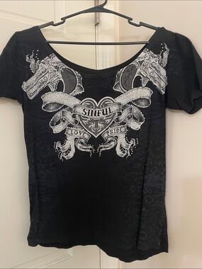 Sinful Black Graphic Scoop Neck Women's Top